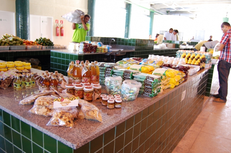 Mercado Milton Santos entra em funcionamento no Augusto Franco