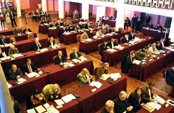 Senador Valadares participa de reunião do Parlasul