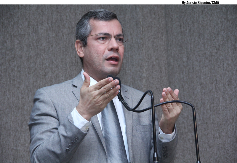 Iran cobra projeto de iluminação pública para a cidade de Aracaju