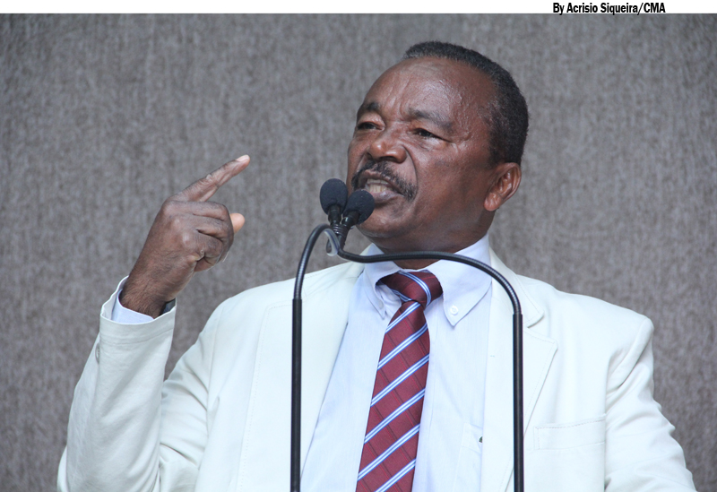 Manuel Marcos afirma que Saúde no País é enganação