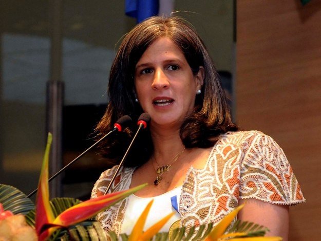 PSB quer empenho de Renata na eleição