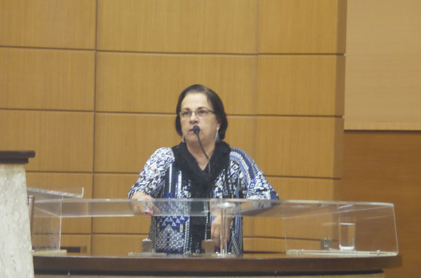 Deputada Ana Lúcia faz homenagem a sindicalista assassinada