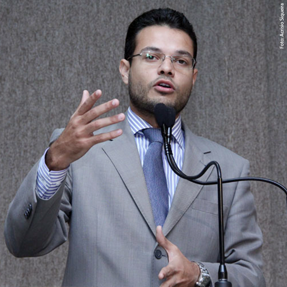 Anderson pede que população vote com consciência