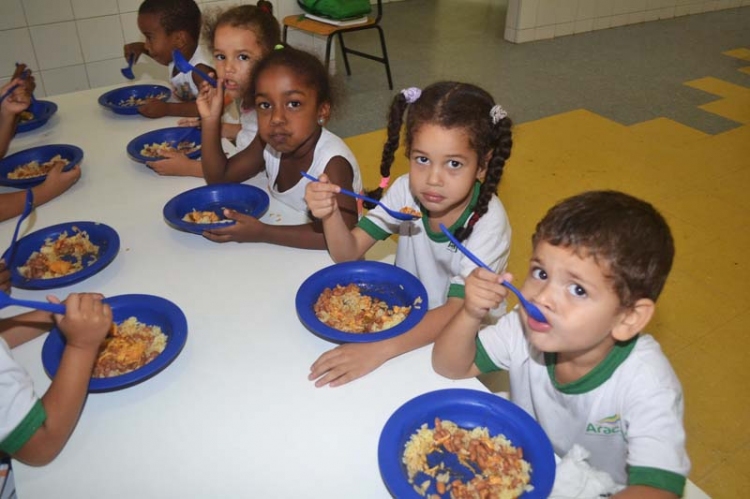 Alimentação escolar de qualidade e mais saudável na Rede Municipal de Ensino