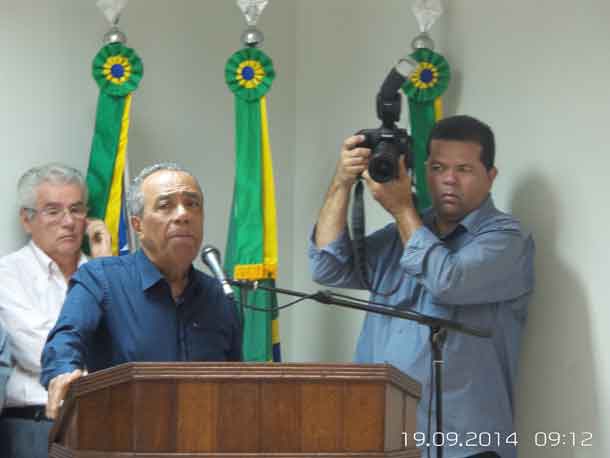 João nega crise com bancada governista na Câmara