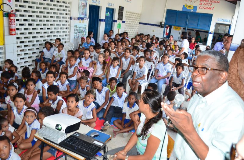 Secretaria de Meio Ambiente de Socorro realiza palestra sobre a importância da árvore