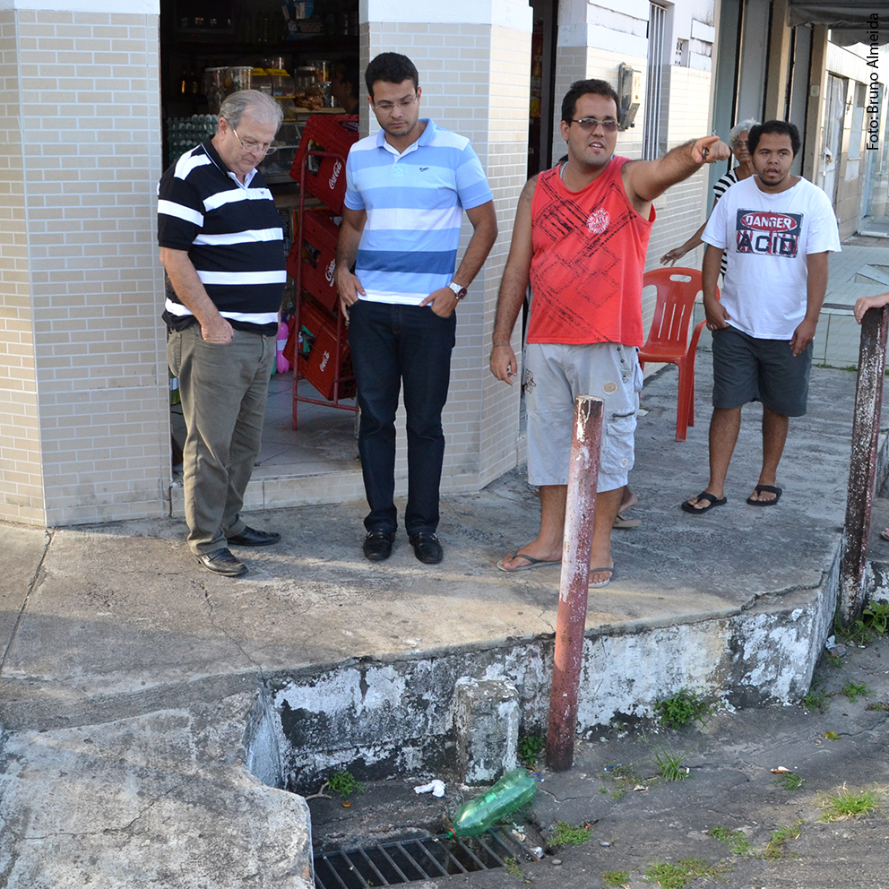 Anderson cobra ações da Prefeitura contra enchentes no Siqueira Campos