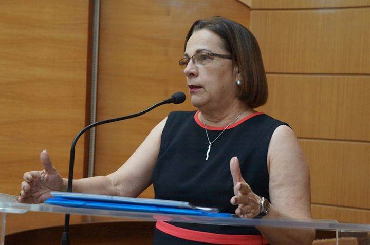 Deputada Ana Lúcia usa a tribuna da ALESE para agradecer e reafirmar compromisso