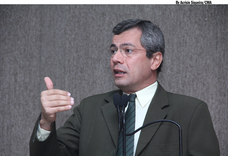 Iran Barbosa defende a política como instrumento de transformação social