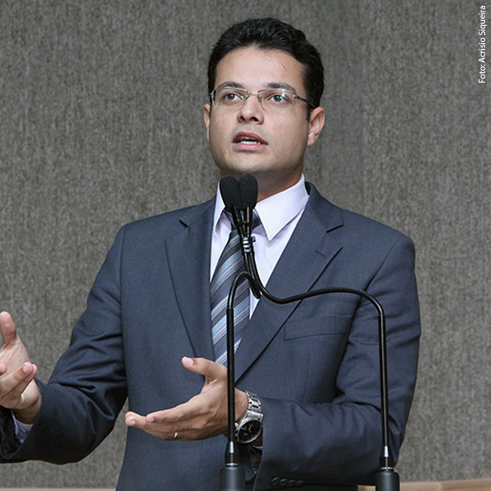 Anderson fala sobre necessidade de se fazer o exame de toque retal