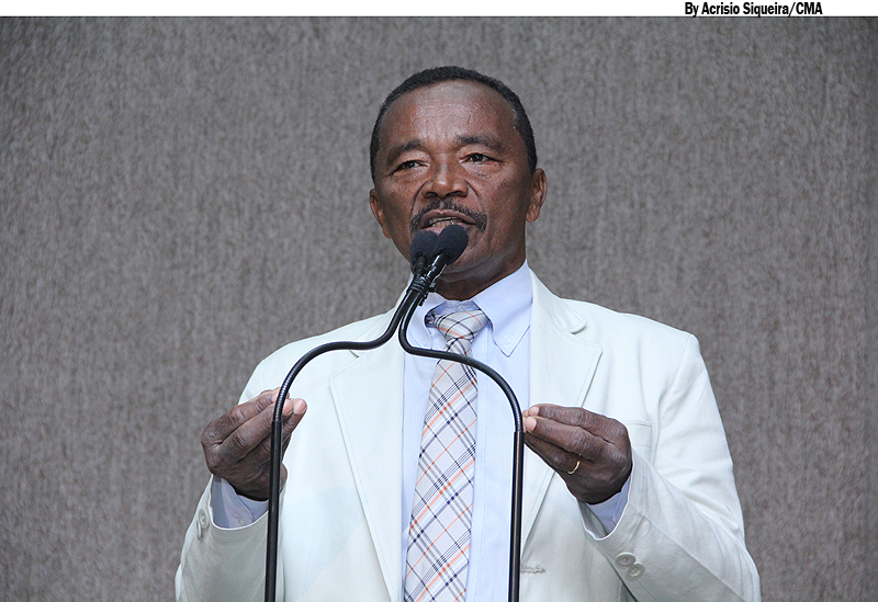 Manuel Marcos diz que é necessário estimular o patriotismo nas crianças