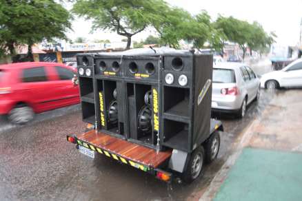 Ministério Público normatiza uso de som em mala de carro e paredões