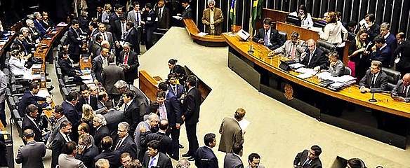 Câmara aprova PEC do orçamento impositivo em 2º turno