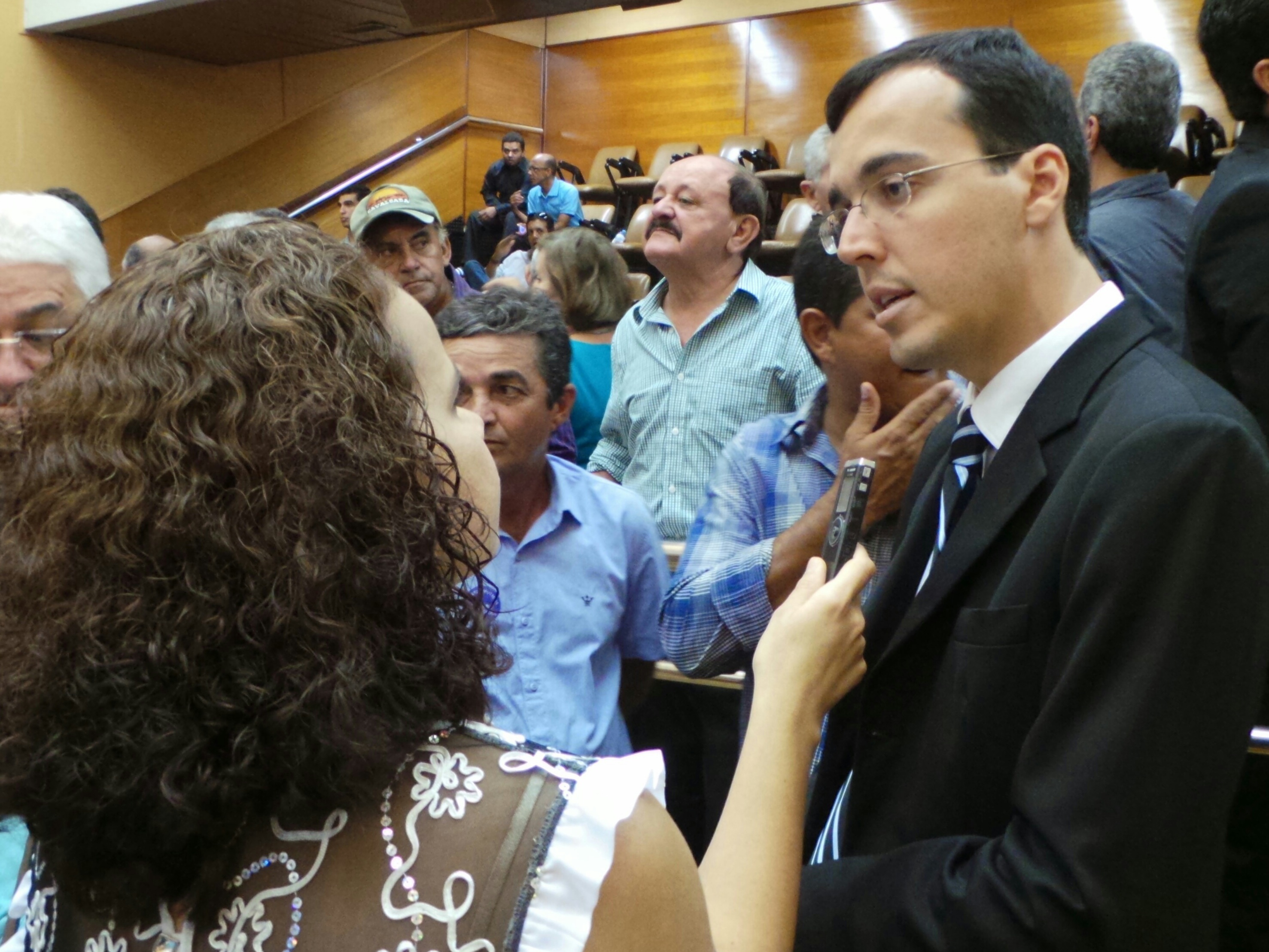 Deputado Georgeo Passos cobra trabalho digno na segurança de Sergipe