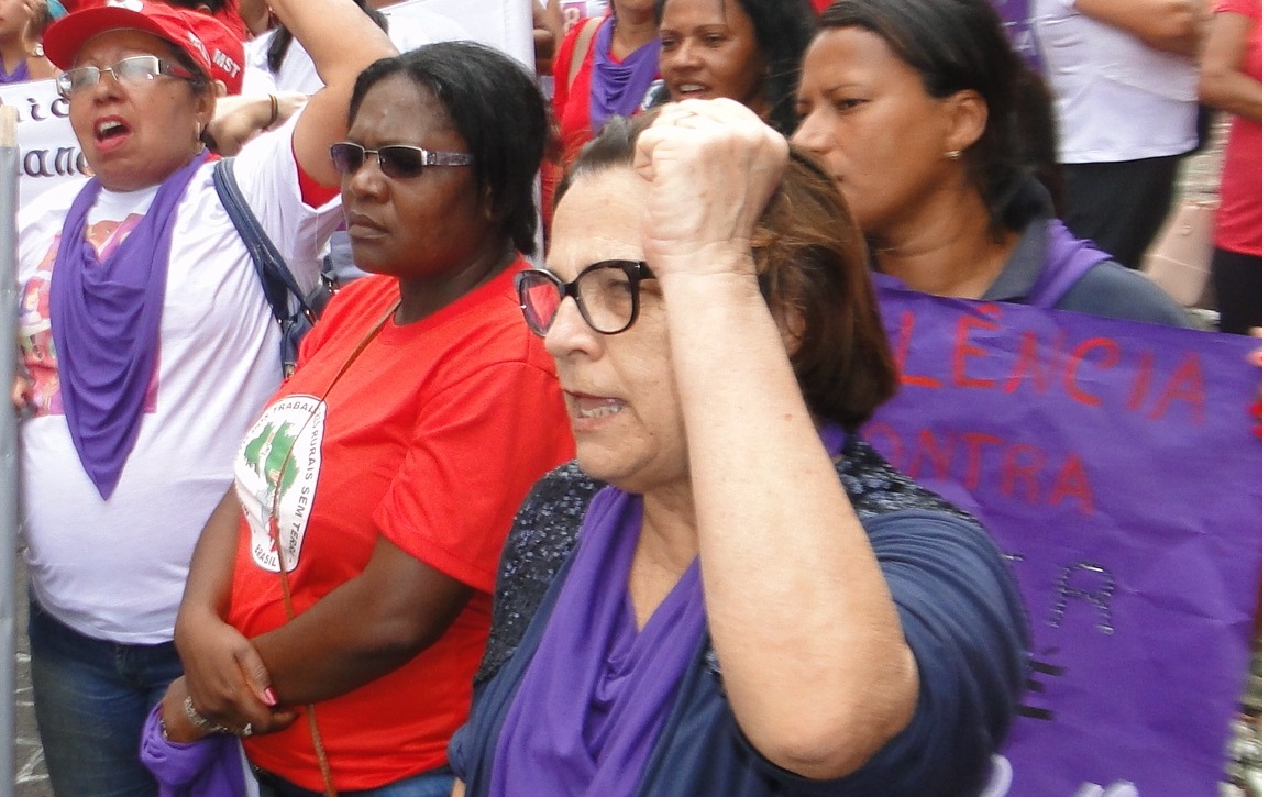 Mulheres fazem ato em defesa de igualdade de direitos para população feminina do campo e da cidade