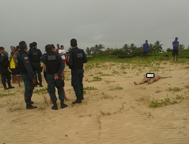 Turista é encontrada morta na Orla de Atalaia em Aracaju