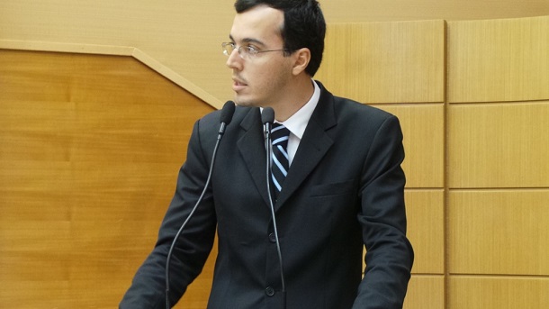 Deputado Georgeo Passos alerta servidores do MPE sobre PL que altera carreira