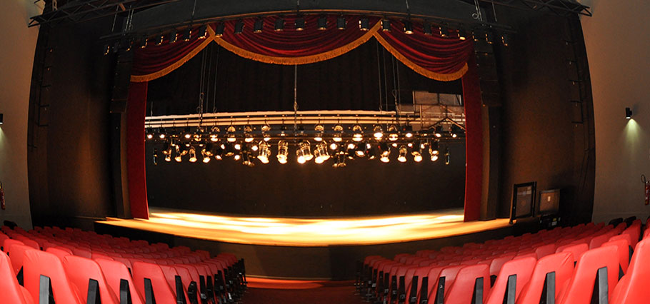 Teatro Atheneu completa 61 anos regados a shows musicais