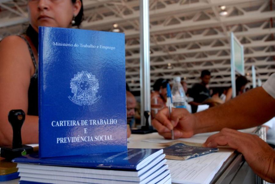 Agência do Trabalhador recruta profissionais para cargos de supervisão