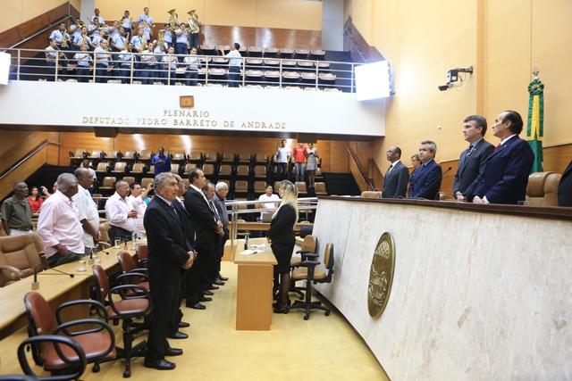 Alese entrega Título de Cidadão Sergipano ao cordelista João Pereira de Lima