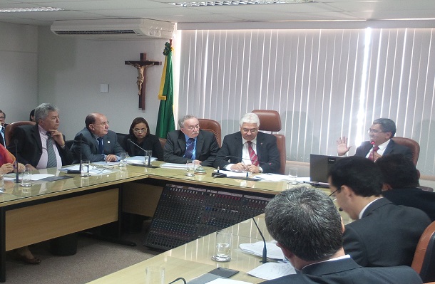 Deputado Gilson Andrade questiona secretário da fazenda sobre situação financeira do Estado