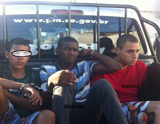 Bandidos locam carro para praticar assaltos em Aracaju