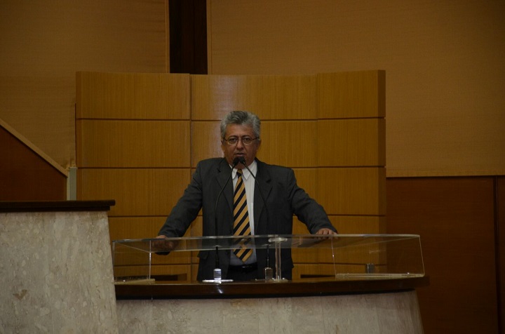 Deputado Gilson Andrade usa a tribuna da Assembleia para destacar os 167 anos de Estância