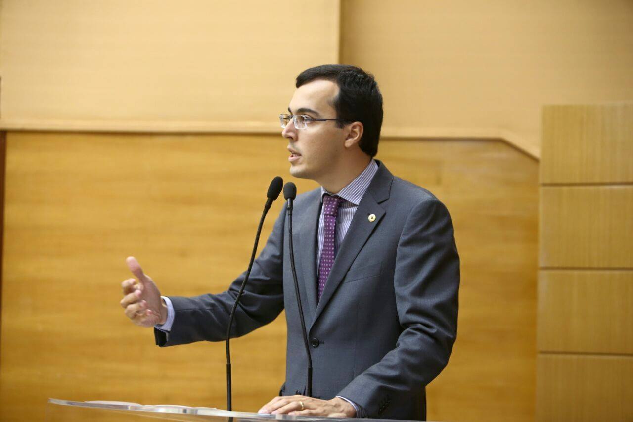 Deputado Georgeo Passos parabeniza ONG “Fumaça zero, drogas jamais!”