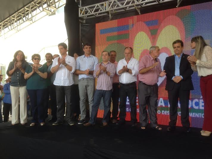 Projeto vai beneficiar moradores de Malhador com rede de saneamento