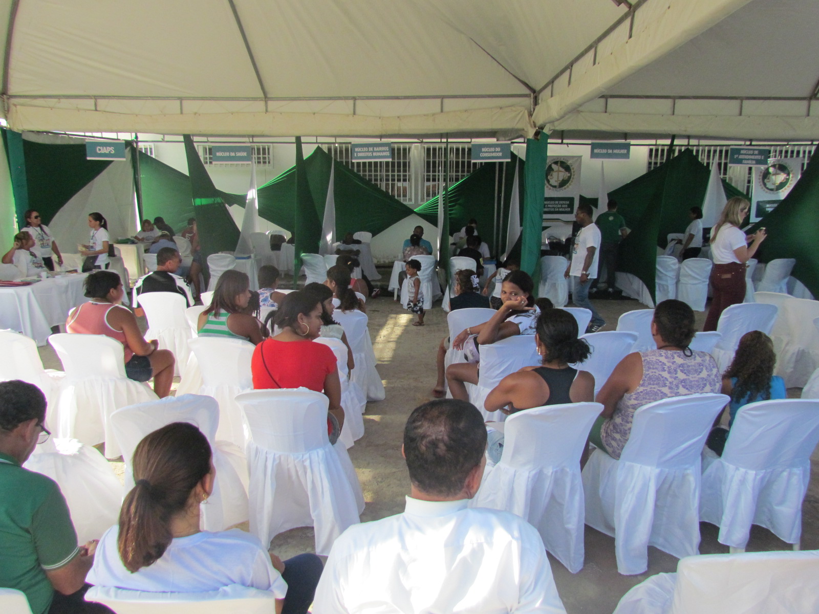 Mais de 300 pessoas mutirão a Defensoria Pública de Sergipe