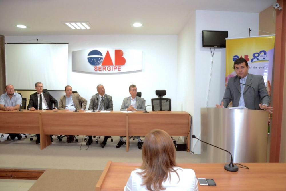 Aprovação de PECs  é tema de encontro entre OAB e parlamentares de Sergipe