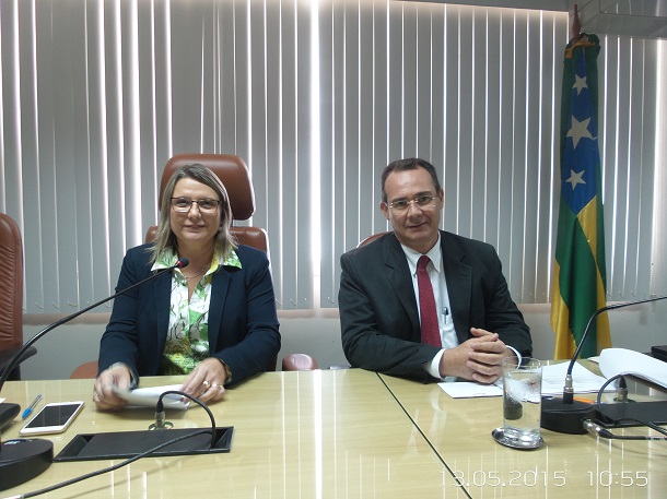 Secretário Zezinho Sobral comparece na sala das Comiss Assembleia Legislativa para apresentar relatórios da saúde de Sergipe