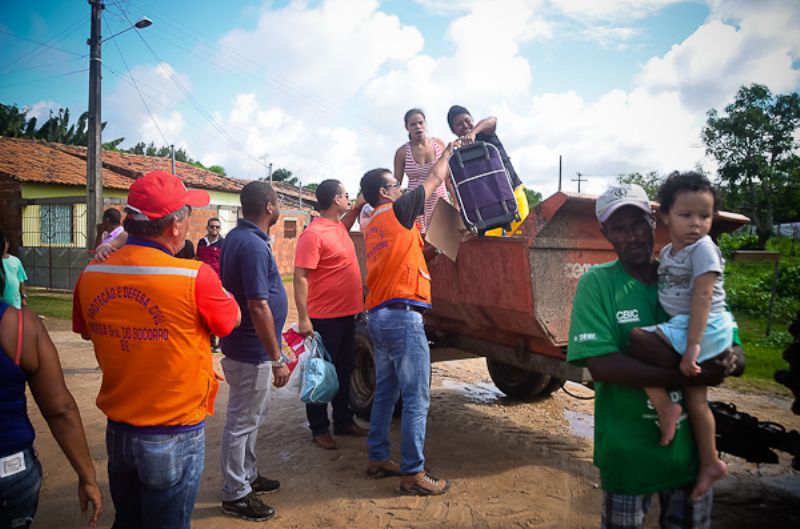 Prefeitura de Socorro oferece assistência às famílias afetadas pela chuva