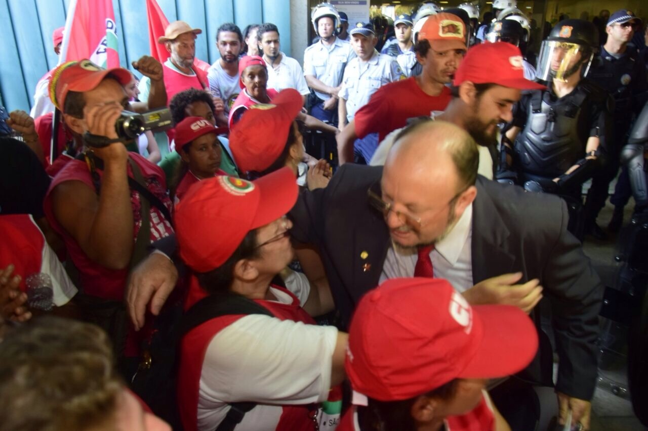 deputado João Daniel defende que se respeite iniciativas populares para a reforma política