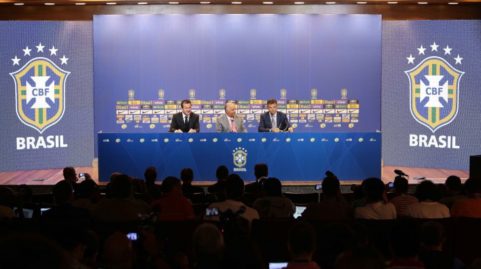 Técnico Dunga convoca Seleção Brasileira para a Copa América do Chile 2015
