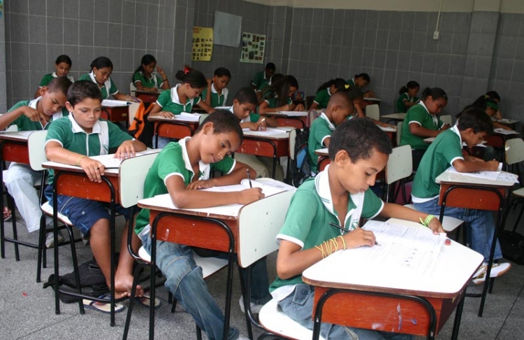 Por causa da falta de água Prefeitura de Aracaju suspende as aulas da rede municipal