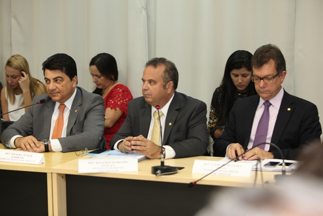 Frente de Comércio e Serviços discute a simplificação tributária