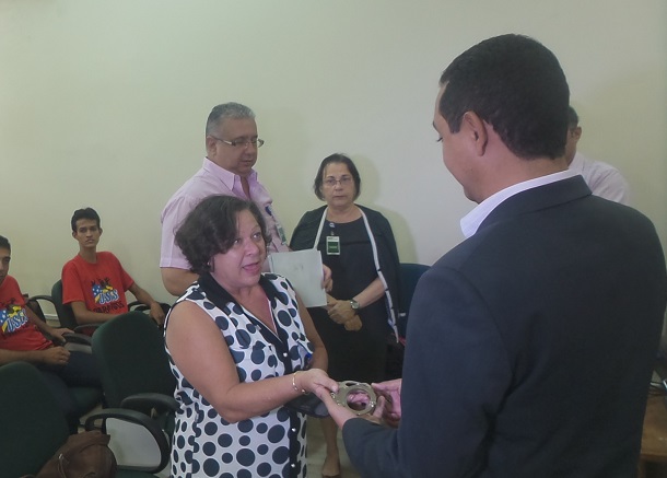 Sintese entrega ao MPF algemas da greve e relatório sobre fraudes na merenda