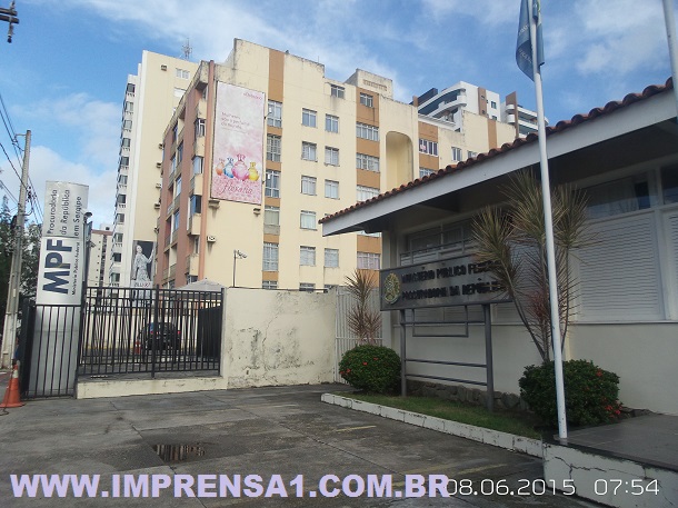 Sintese entrega ao MPF algemas da greve e relatório sobre fraudes na merenda