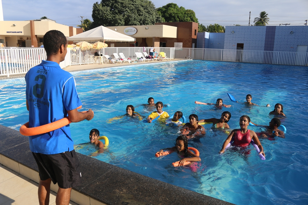 Projeto social “Brigada Mirim Assomise” contempla associados e crianças da Farolândia