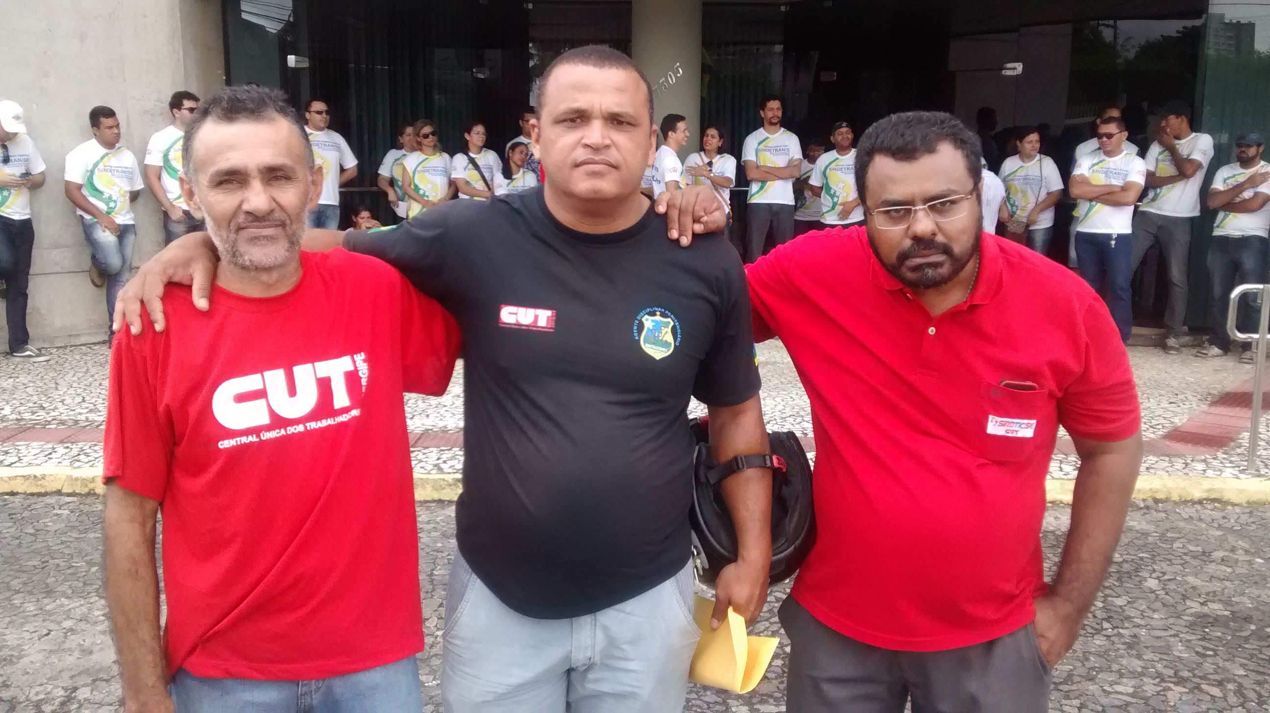 Sindicatos se somam ao ato público dos servidores do Detran de Sergipe