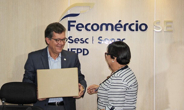 Mesa Brasil entrega 16 toneladas de alimentos em para instituições em Sergipe