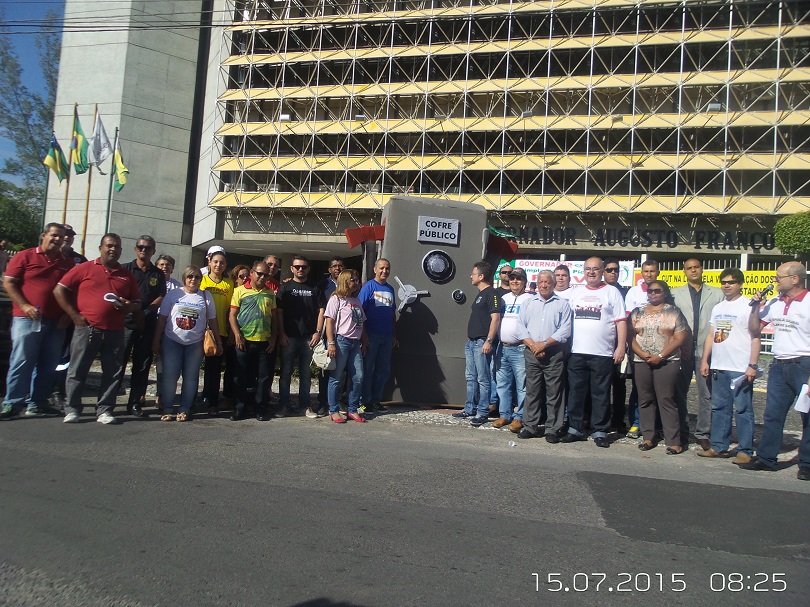 Servidores públicos de Sergipe paralisam atividades por dois dias e fazem protesto nesta quarta