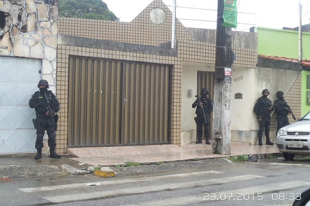 Ministério Público faz buscas e apreensão de documentos na Assomise e casa de Major da PM