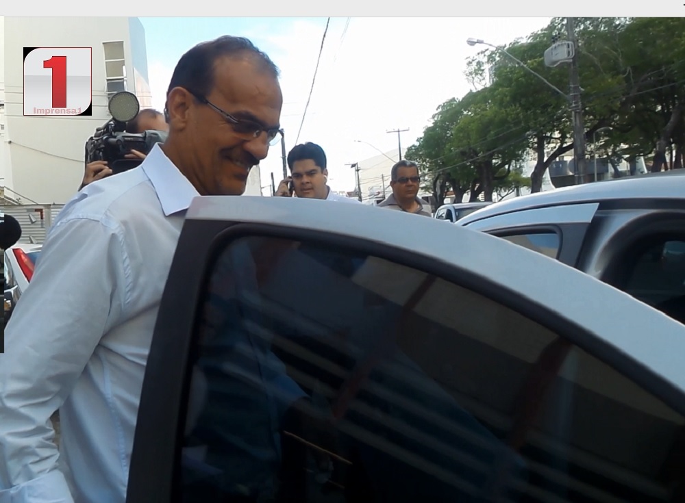 Ex-deputado Mundinho e os outros presos passam por exames no IML