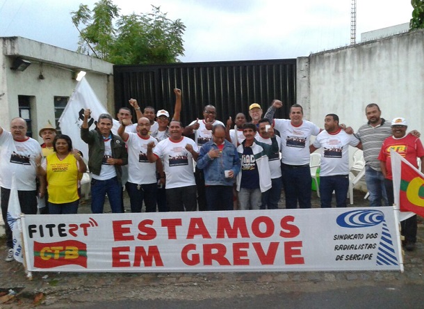 Trabalhadores em Rádio e TV tiram a emissora 103 FM do ar