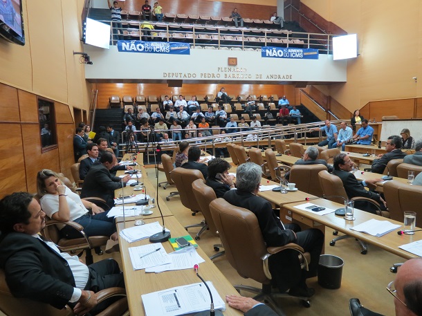 Assembleia Legislativa aprova os projetos do Governo em sessão extraordinária