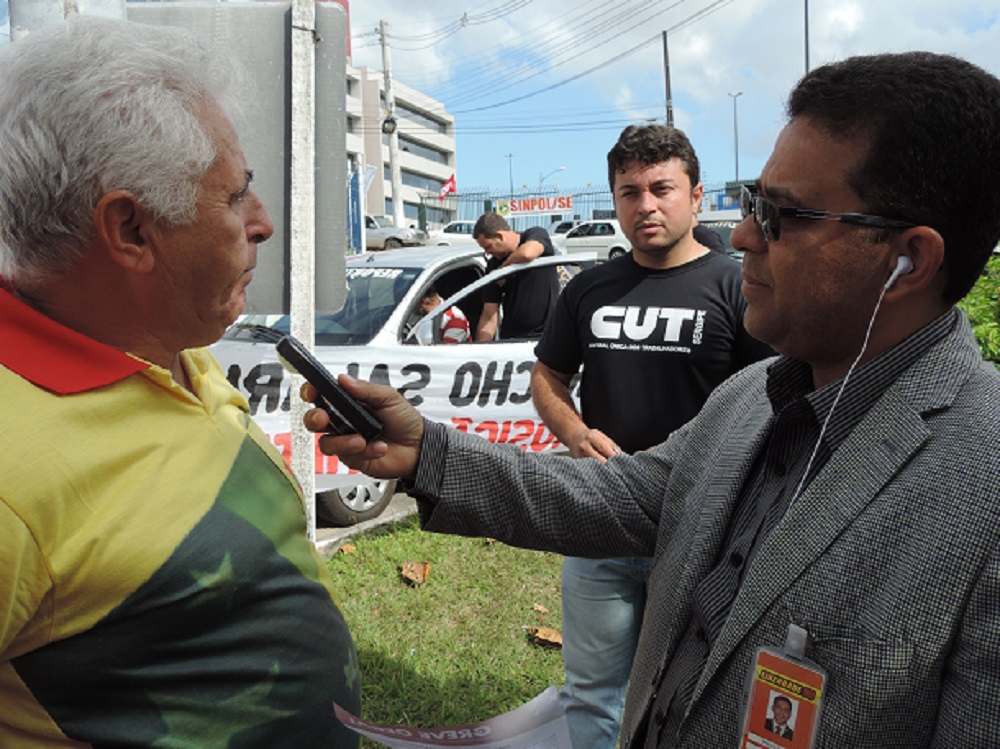 Greve dos servidores atrai a imprensa à Sefaz