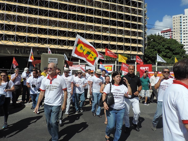 Sindicatos vão avaliar atos de protestos do dia 03
