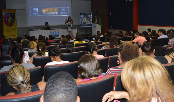 Ministério Público Federal apresenta  a estudantes  campanha “Dez Medidas contra a Corrupção”
